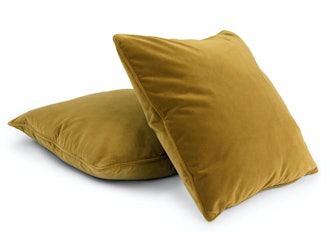 Lucca Yarrow Gold Pillow Set