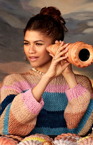 Zendaya wearing seashell jewelry in her Squarespace Super Bowl ad.  