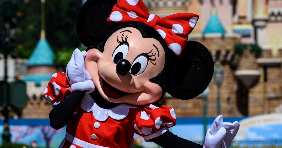 The Minnie Mouse Style Secrets This Fashion Pro Swears By