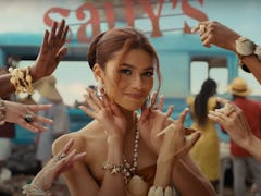 Zendaya's Super Bowl 2022 ad, commercial has some looks like give off Ariel from 'The Little Mermaid...