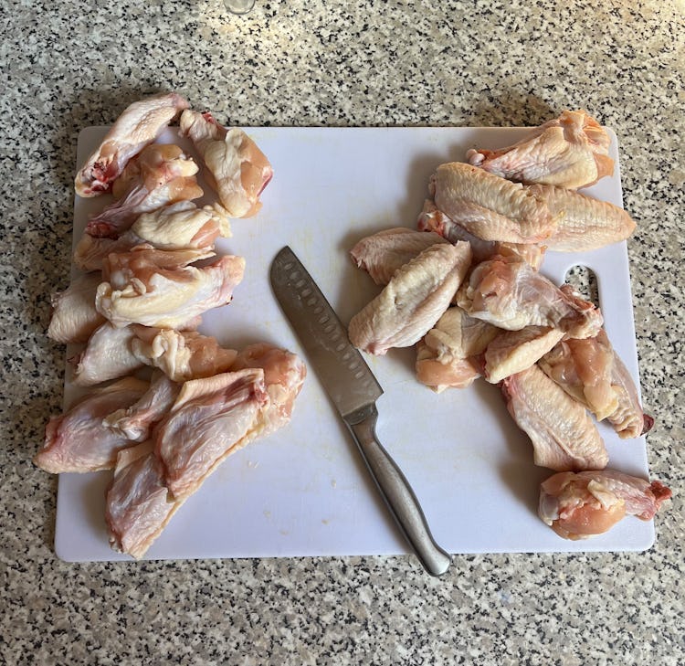 raw chicken wings