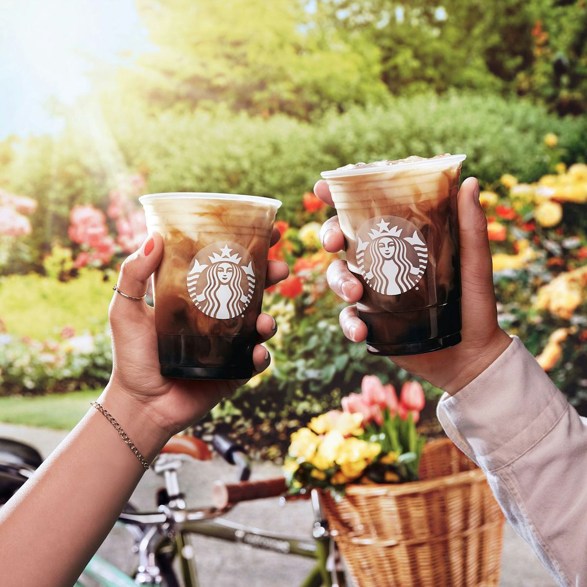 Starbucks Has A New Toasted Vanilla Oatmilk Shaken Espresso