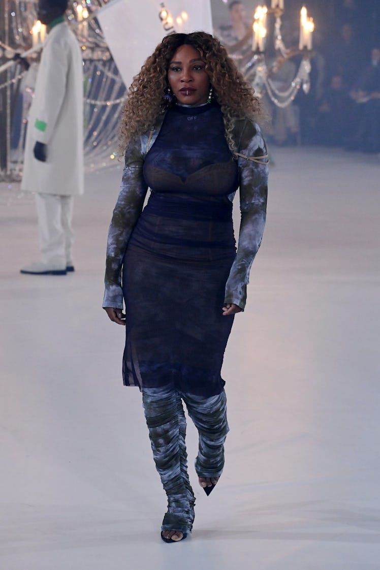 Serena Williams walking the fall 2022 Off-White show