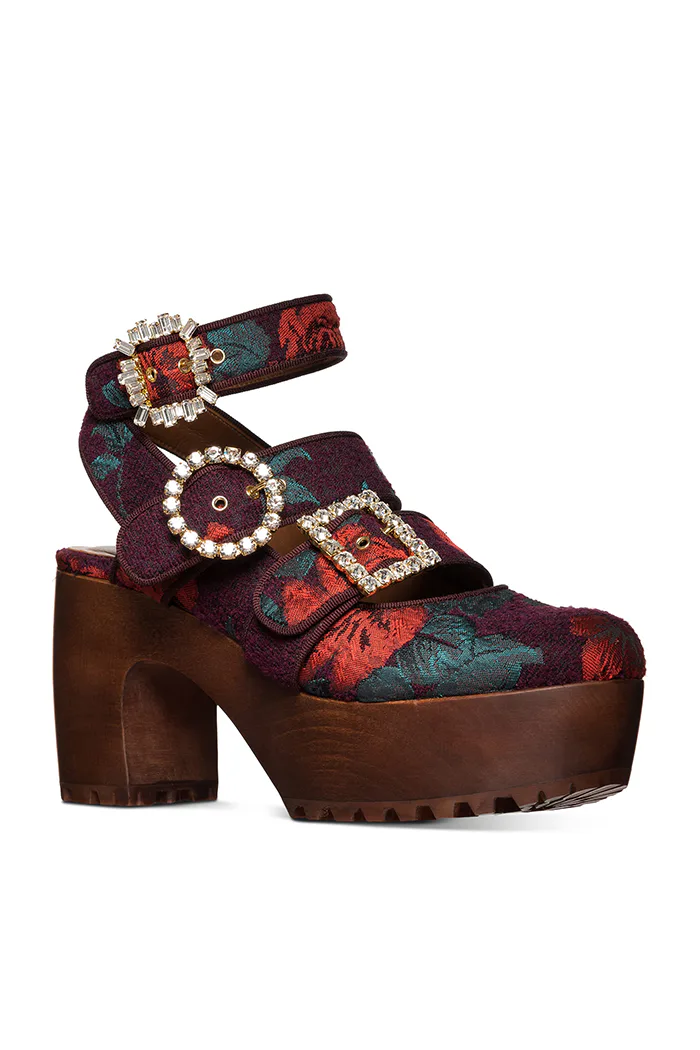The Daytime Disco Fashion Trend Is An Ode To ‘70s Glitz and & Glam