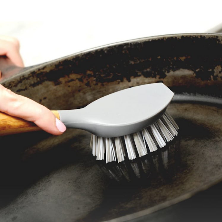 Full Circle Tenacious C Cast Iron Brush