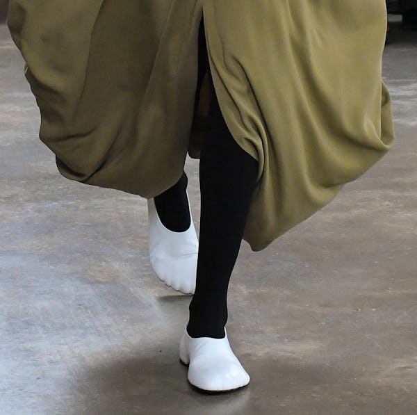 a model wearing white leather glove ballet flats on the Proenza Schouler runway