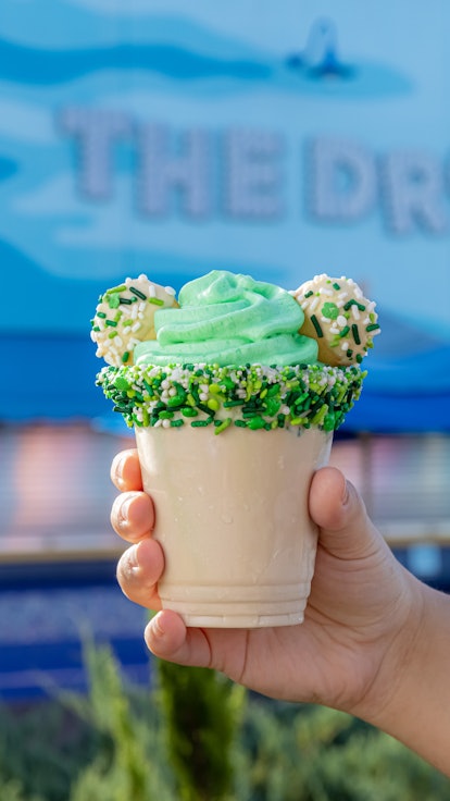 Disney St Patricks Day 2022 food and drink include Mickey Mouse cupcakes.