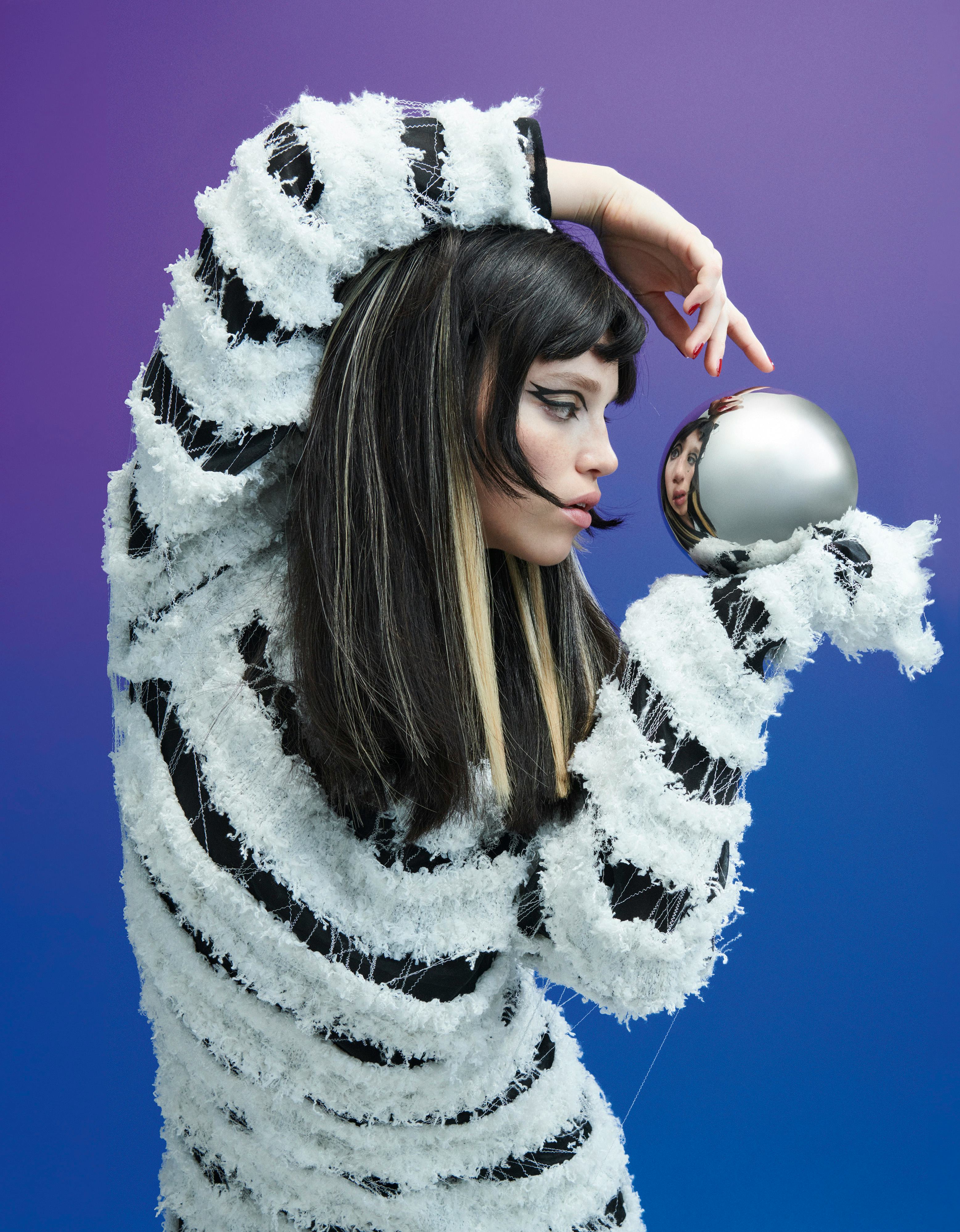 アート・デザイン・音楽 The Dressed Hair アート・デザイン・音楽 Loyal Magazine アート・デザイン・音楽 Loyal