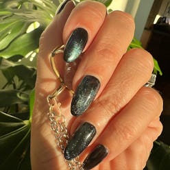 Cat Eye nails almond long green