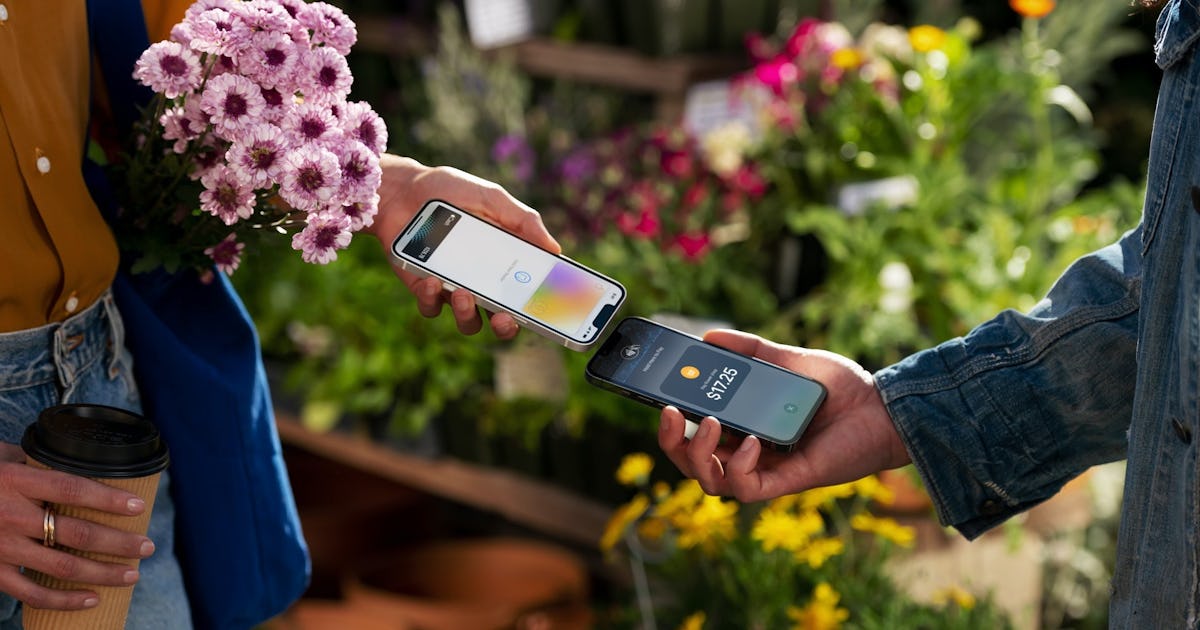 iOS 15.4 and macOS 12.3 are two major updates you can't miss