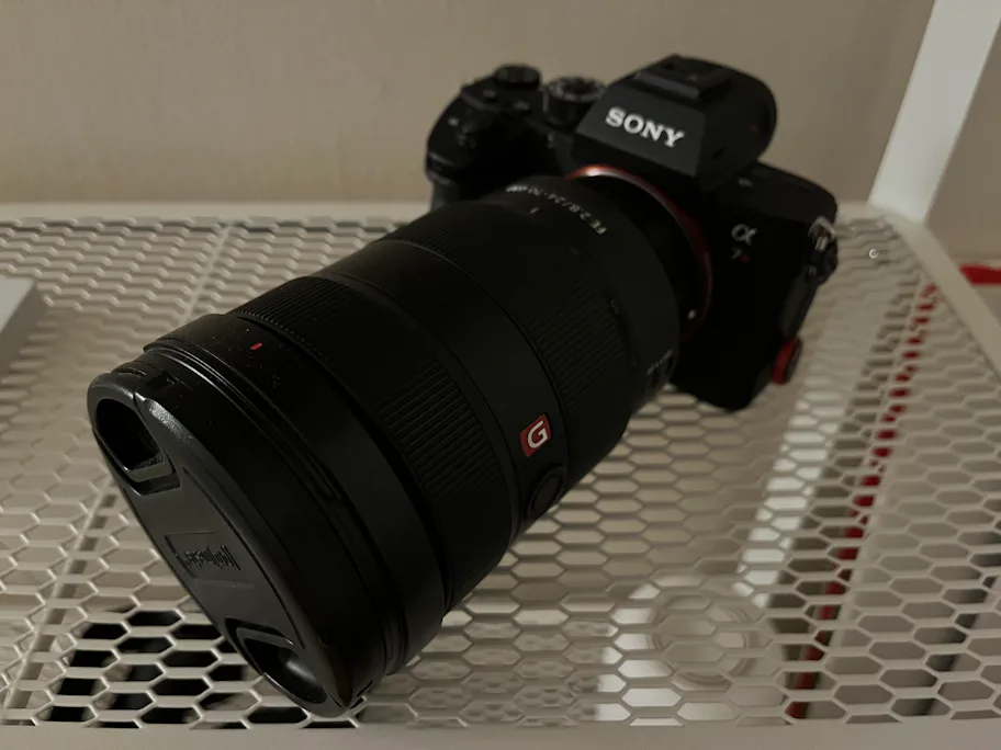 https://imgix.bustle.com/uploads/image/2022/3/14/d3217b6e-2cdd-4a8c-ae72-2658fdcc7c7f-camera-mini.HEIC?w=912&fit=crop&crop=faces&auto=format%2Ccompress