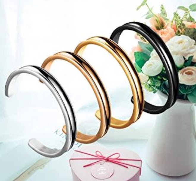 Zuo Bao Stainless Steel Grooved Cuff Bangle
