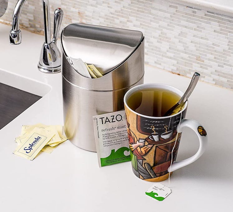 Estilo Mini Countertop Trash Can