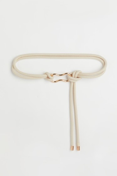 H&M rope belt island dressing trend