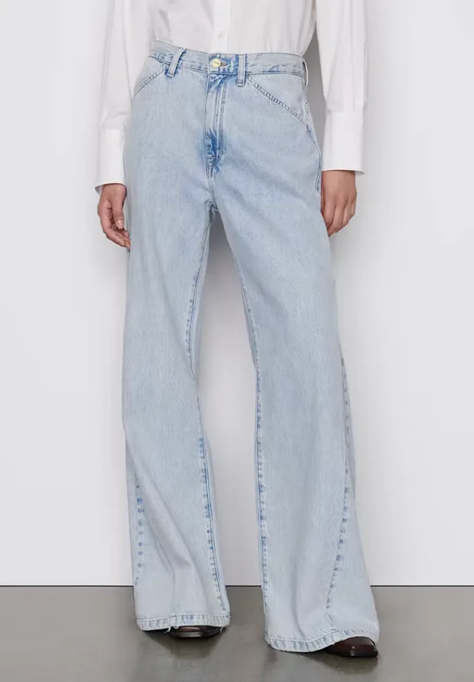 Spring 2022 Denim Trends Are All About 