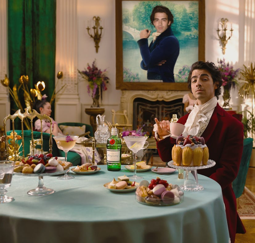 Joe Jonas shows how to Bridgerton in a Tanqueray video.