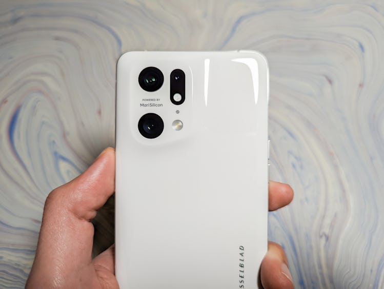 The white Oppo Find X5 Pro