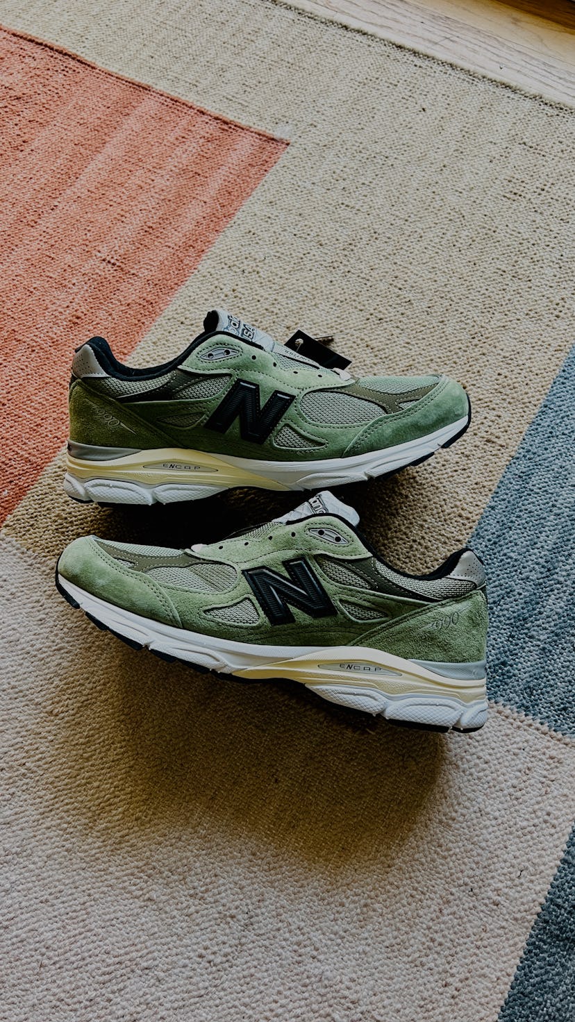 New Balance JJJJound 990V3 Olive review on-feet unboxing