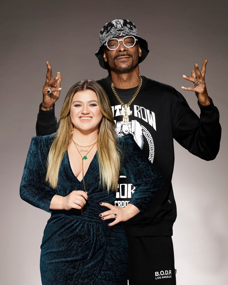 'American Song Contest' hosts Kelly Clarkson and Snoop Dogg.