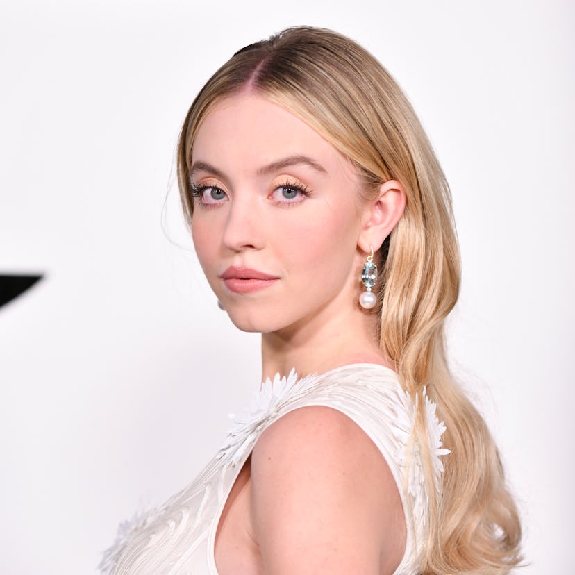 Sydney Sweeney, known for her long, blonde hair as Cassie on 'Euphoria', just debuted red hair for h...