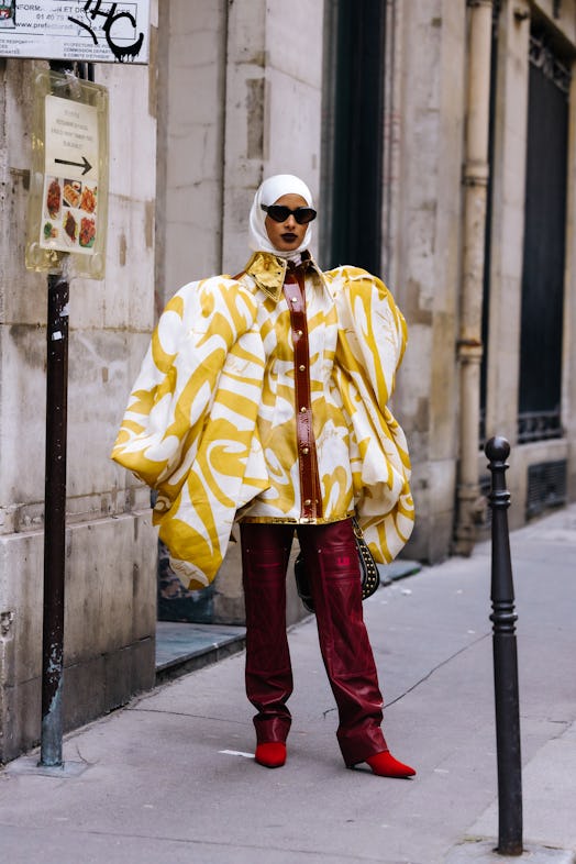 Paris Fashion Week Fall/Winter 2022 Street Style