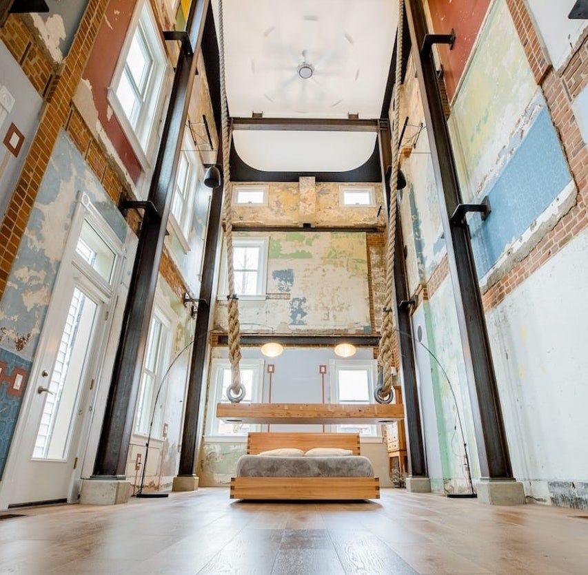 The most popular Airbnbs for 2022 include a giant swing house, treehouse airbnbs, and cabin airbnbs.