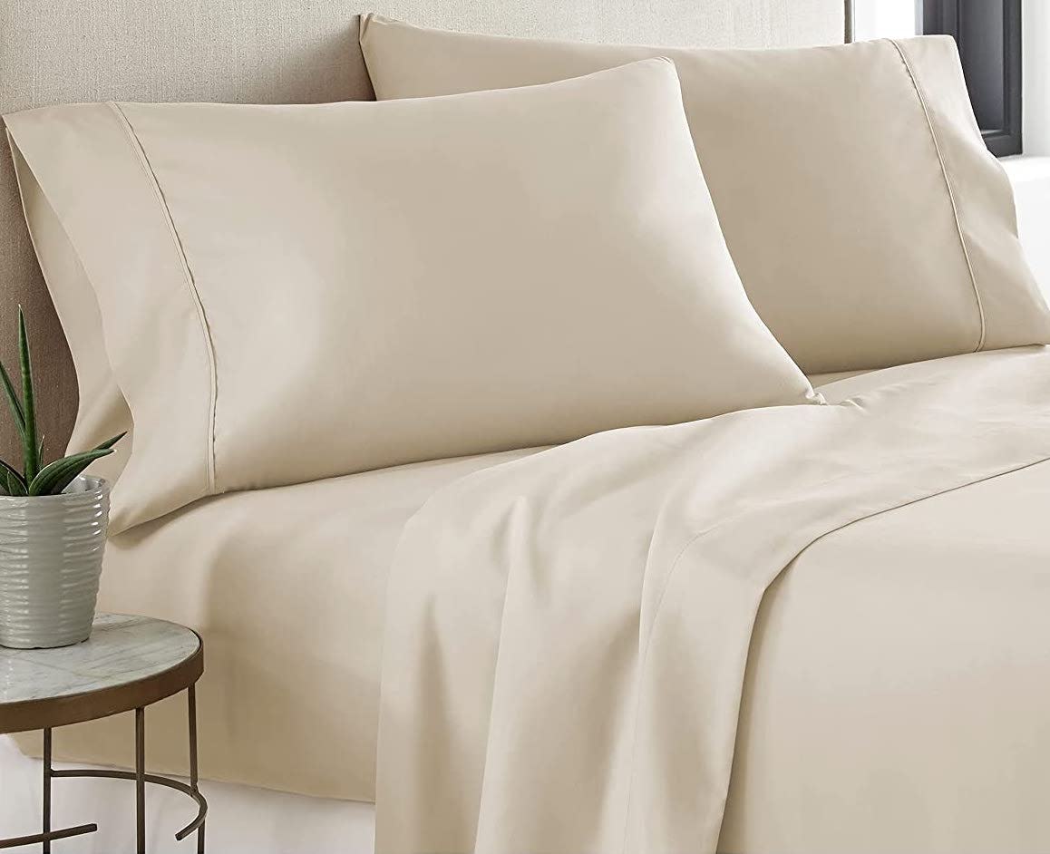 HC COLLECTION Ultra-Soft Microfiber Pillowcases (Set of 2)