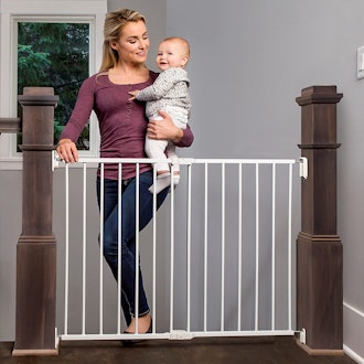 Regalo 2-in-1 Stairway and Hallway Safety Gate