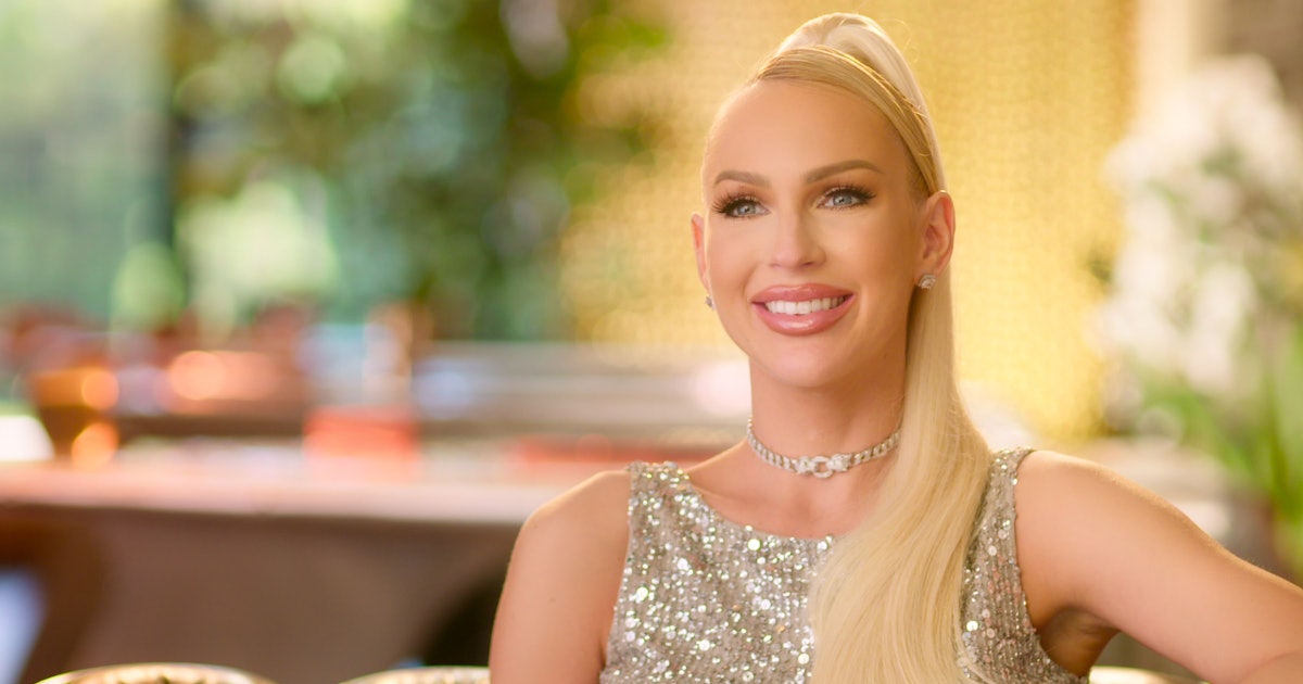 Selling Sunset (Season 5): Everything We Know about Plot, Cast, and Release Date of the series 2 Selling Sunset' Season 5: Release Date, Cast, Trailer, Updates