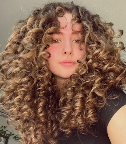 Balayage Highlights On Curly Hair Is The Quintessential Summer Look