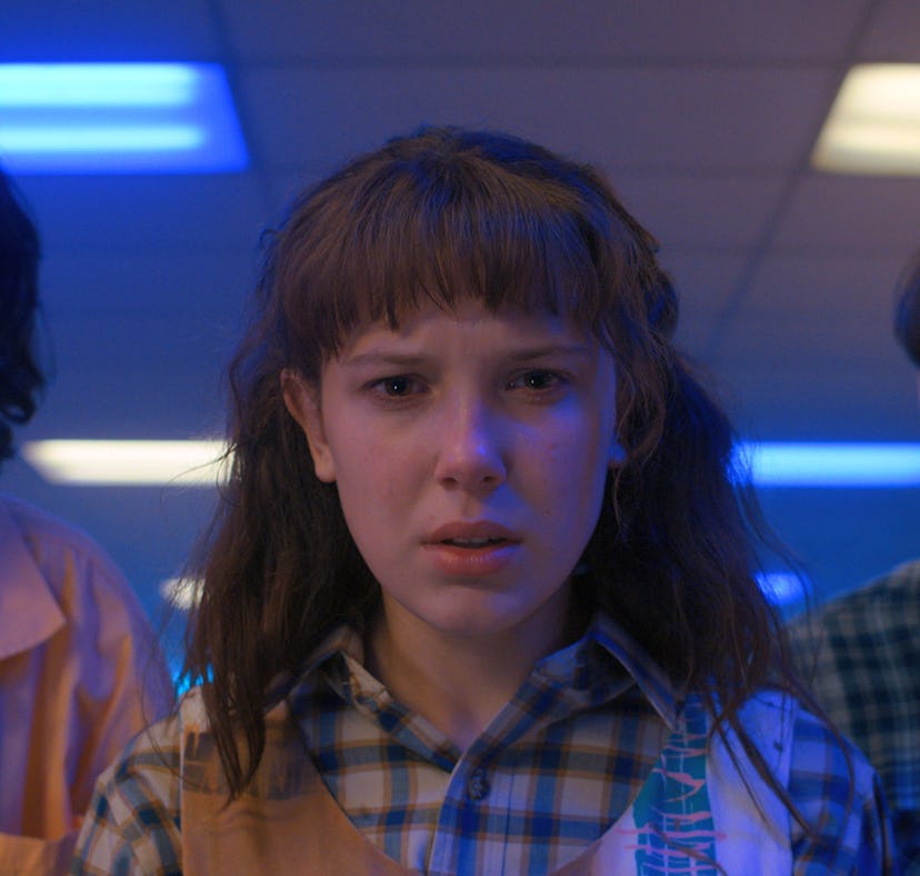 Noah Schnapp, Millie Bobby Brown, Finn Wolfhard in Stranger Things Season 4