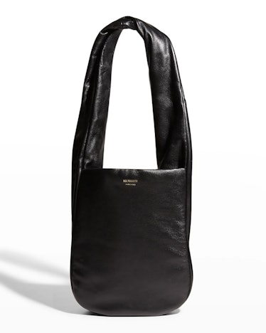 2022 handbag trends black leather shoulder bag tote