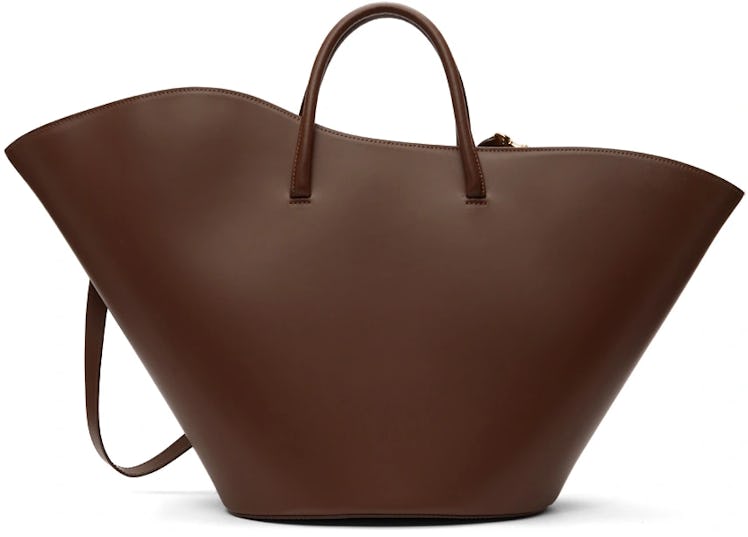 2022 handbag trends unique shapes brown leather tote