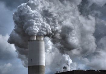 Smoke emissions from coal plant