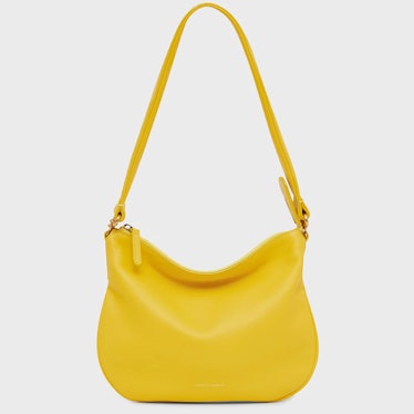 2022 handbag trends yellow shoulder bag