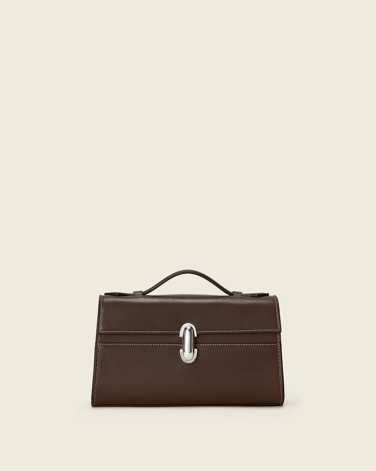 2022 handbag trends silver hardware wine leather bag 