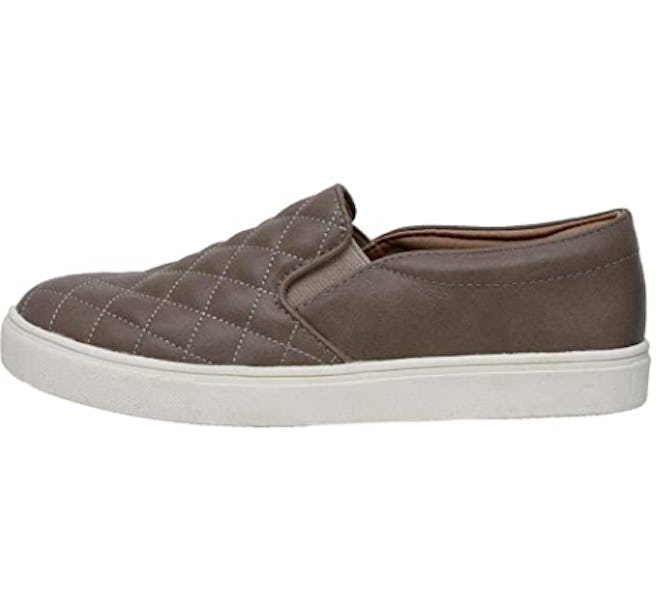 CUSHIONAIRE Reena Quilted Comfort Sneaker