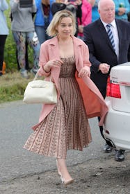 Emilia Clarke arrives for the wedding of Kit Harrington and Rose Leslie on June 23, 2018.