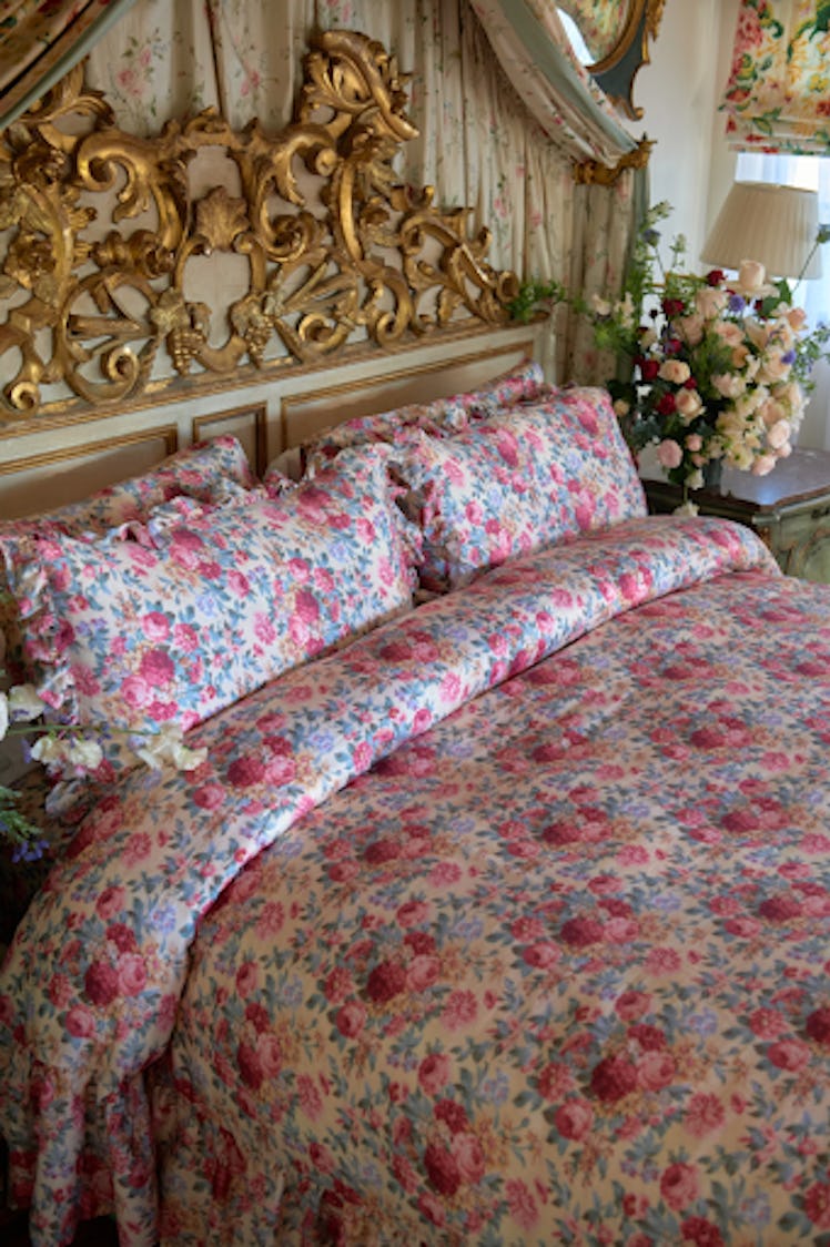 This floral duvet is an example of Bridgerton home decor.