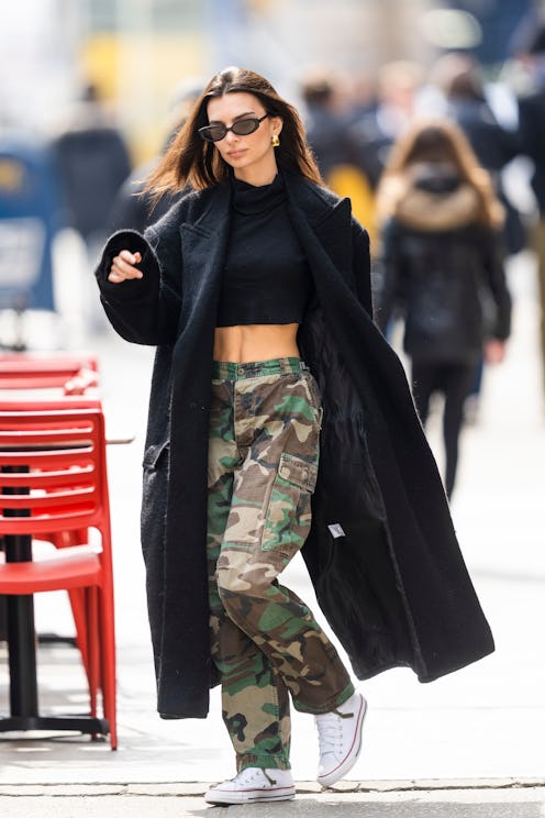 Emily Ratajkowski army pants street style
