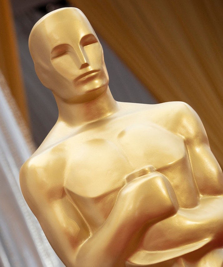 The red carpet was practically empty while the stars were watching the untelevised Oscar awards 