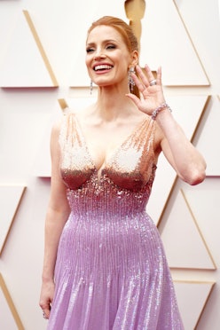 Jessica Chastain attends the 2022 Oscars in Gucci.