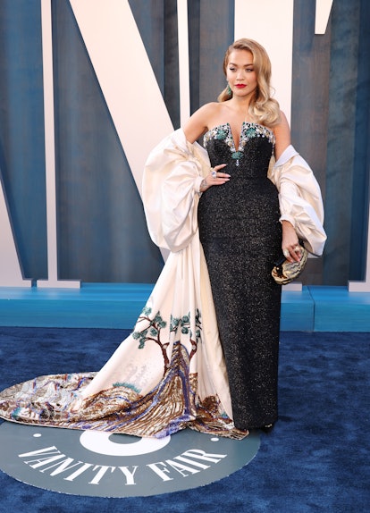 Rita Ora attends the 2022 Vanity Fair Oscar Party 