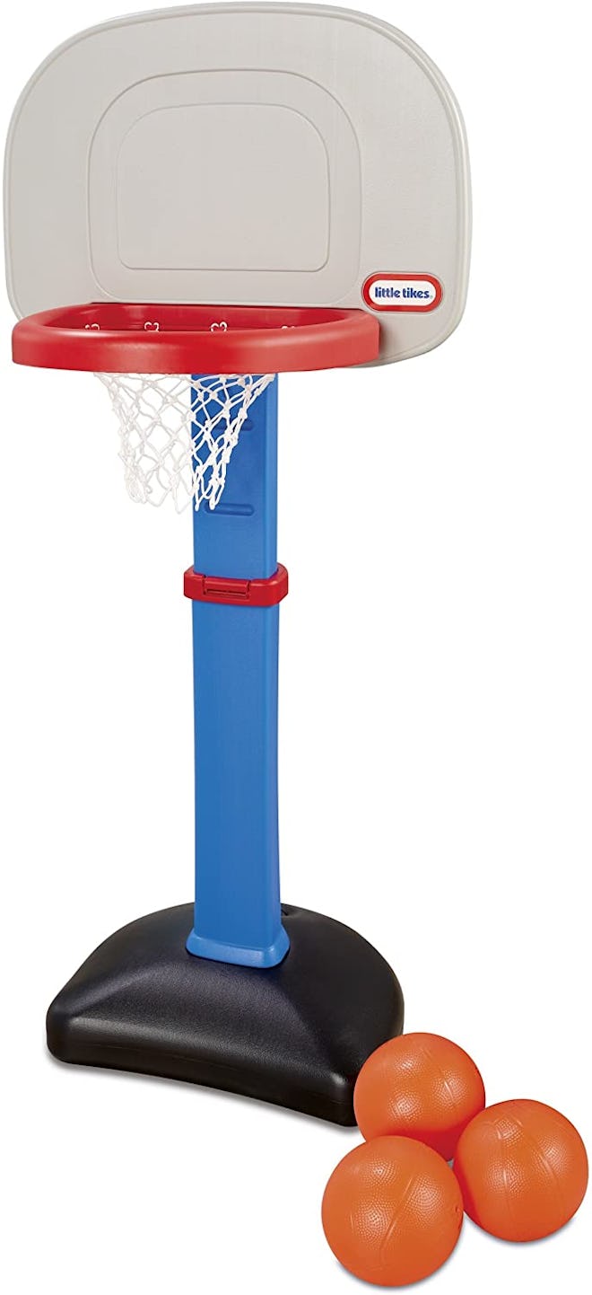 Toy for 18-month-olds, mini basketball hoop and balls