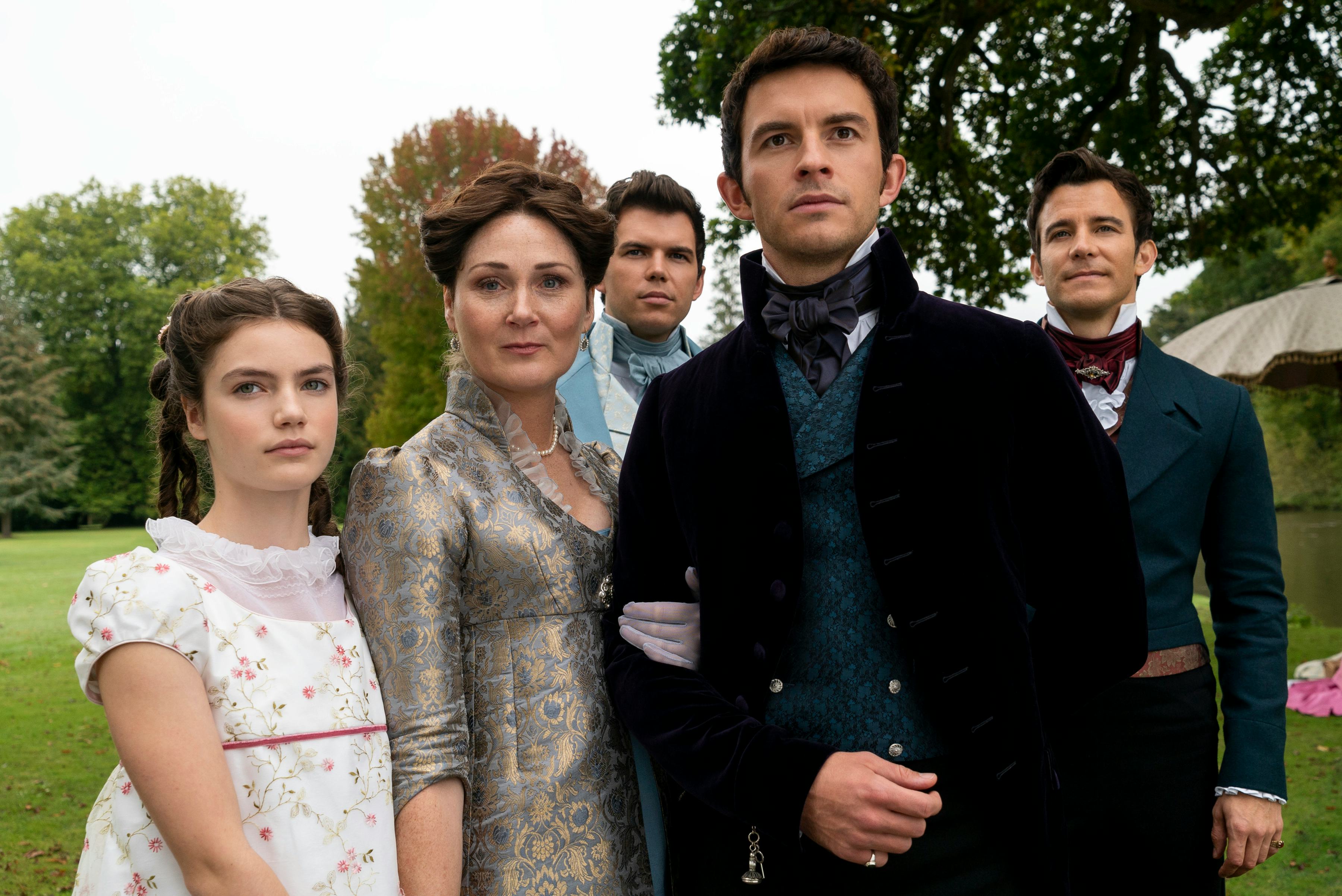 Ruth Gemmell as Violet Bridgerton and Jonathan Bailey as Anthony Bridgerton
