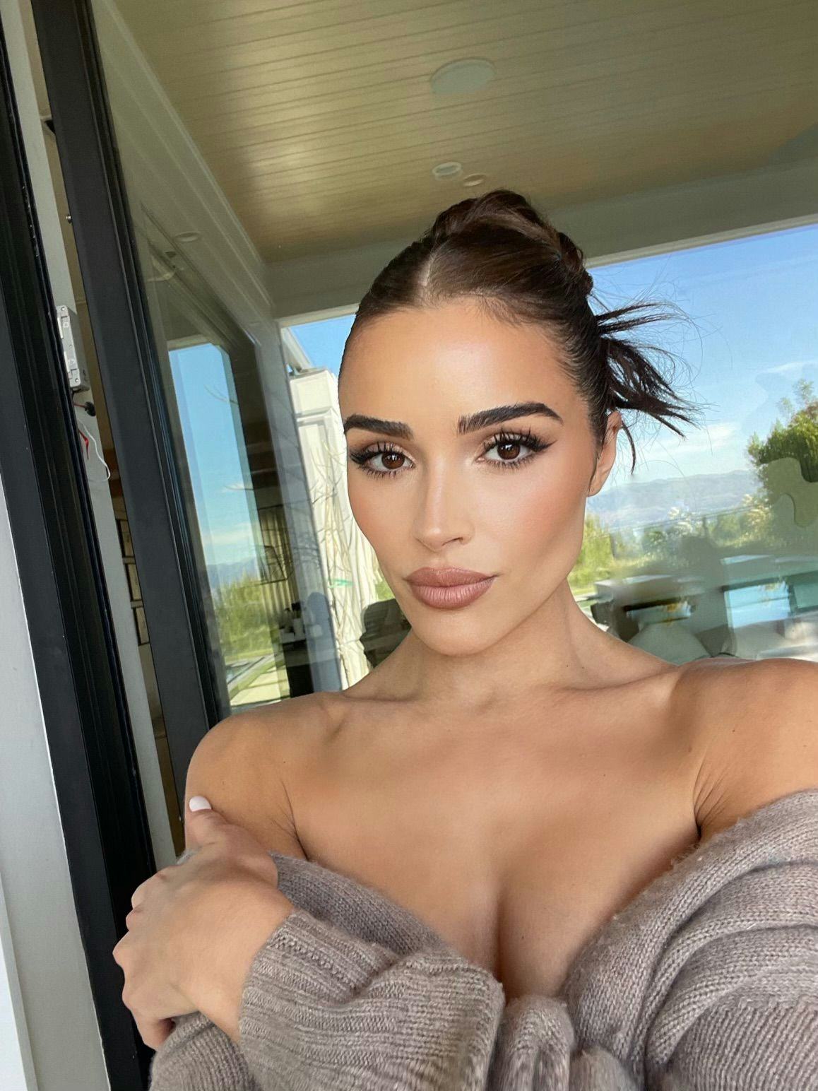 Olivia Culpo Armani pre Oscars party makeup