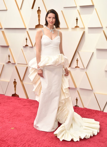 Caitriona Balfe attends the 2022 Oscars 