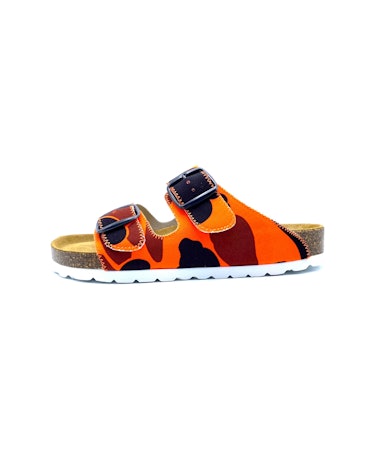 maxi trend 2022 orange print flat two buckle leather sandals 