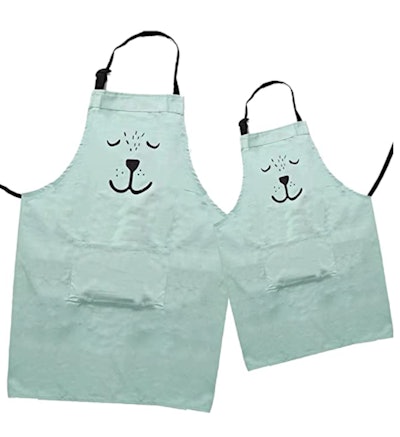 Matching Aprons are a great last minute gift for grandparents