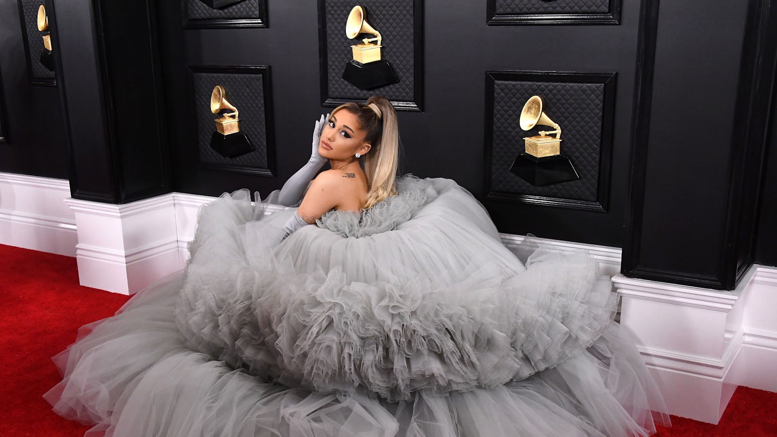 19 Iconic Grammys Outfits To Reminisce Over
